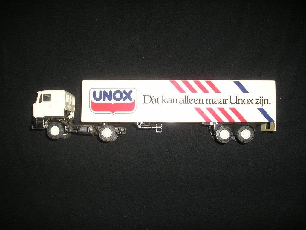 Lion Car nr. 36 Unox, Ophalen of Verzenden