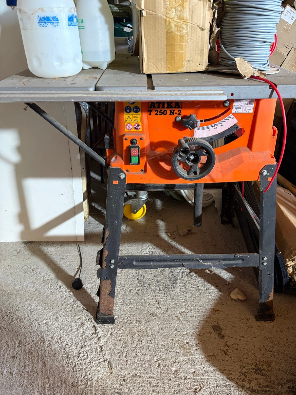 Atika T 250 N-2 Zaagtafel - Robuust en Krachtig, Doe-het-zelf en Verbouw, Gereedschap | Zaagmachines, Ophalen, Gebruikt, Cirkelzaag