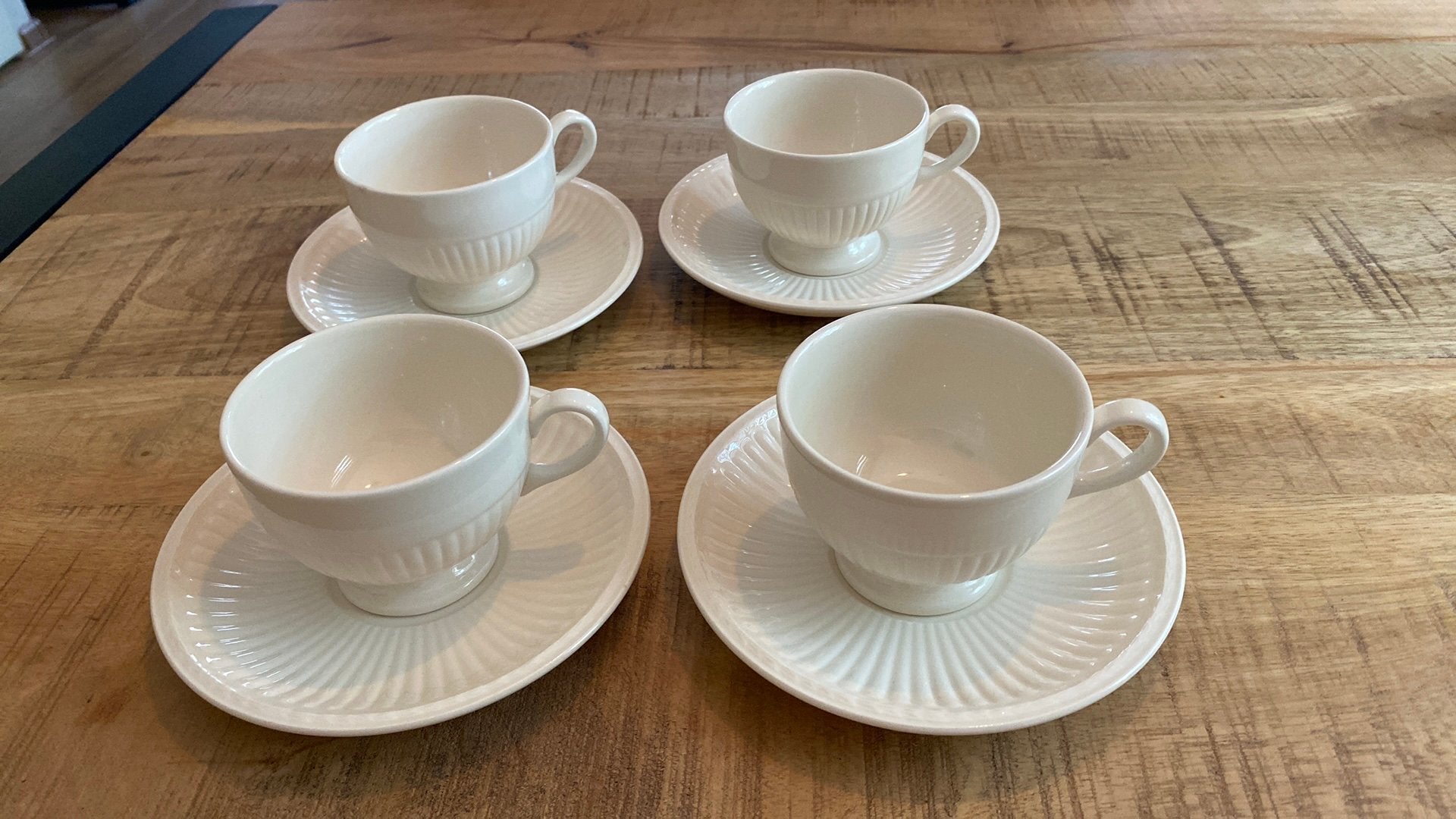 Wedgwood Edme servies - 4 kop en schotels, Huis en Inrichting, Keuken | Servies, Ophalen, Zo goed als nieuw, Wedgwood, Compleet servies