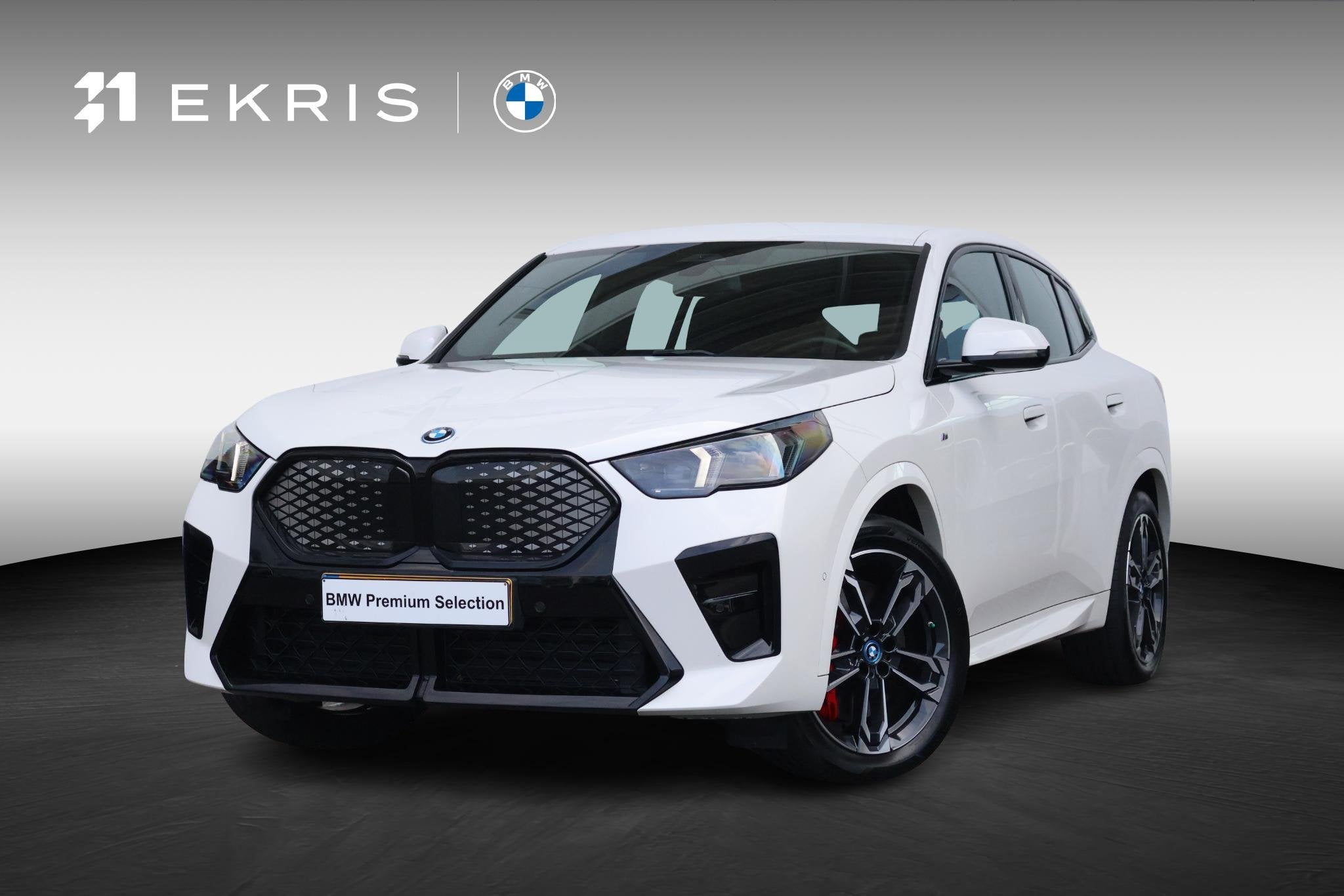 BMW iX2 xDrive30 67 kWh | Soh 100% | Sport Pakket Pro | Adap
