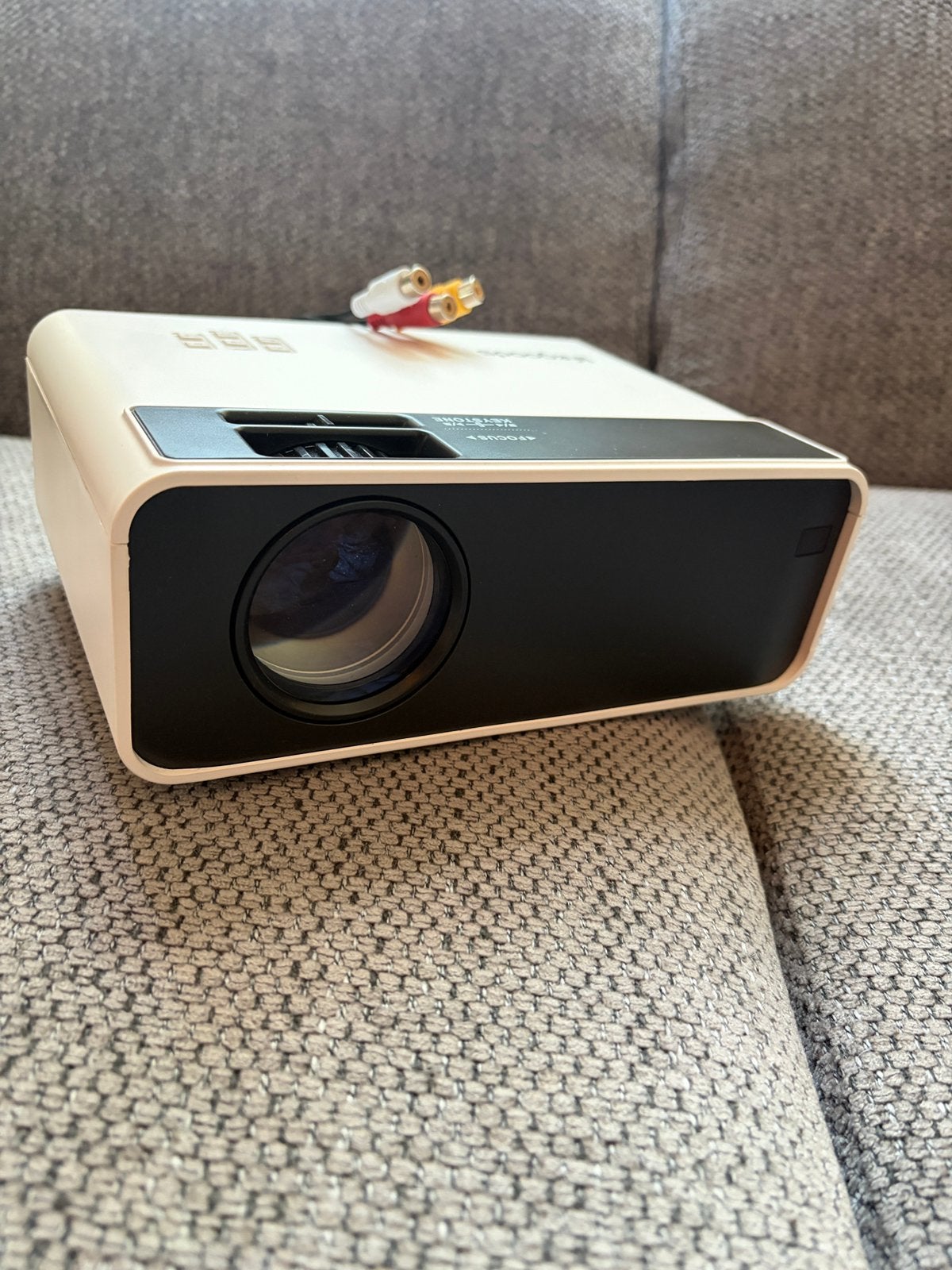 Compacte Beamer van LifeGoods, Ophalen, Zo goed als nieuw, Overige Merken