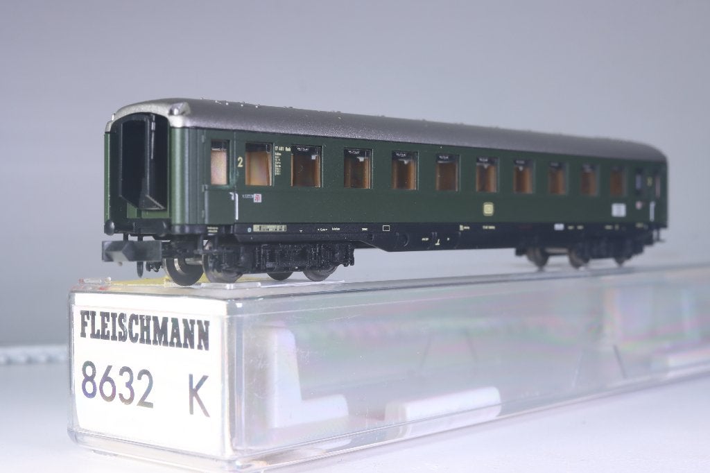 Sneltreinwagen 2e kl type B4üwe, DB, Gelijkstroom, Fleischmann, Ophalen of Verzenden, Nieuw