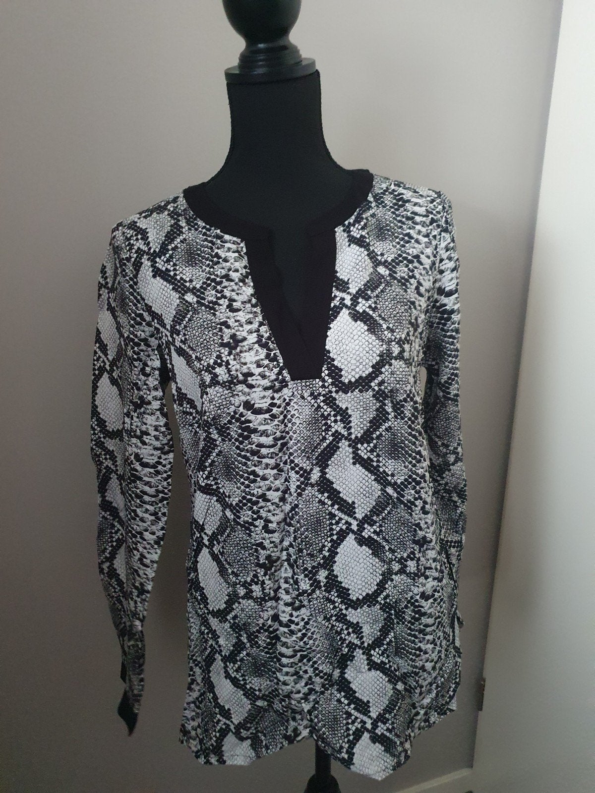 Nieuwe Geisha top Snake print, Ophalen of Verzenden, Nieuw, Maat 36 (S), Zwart