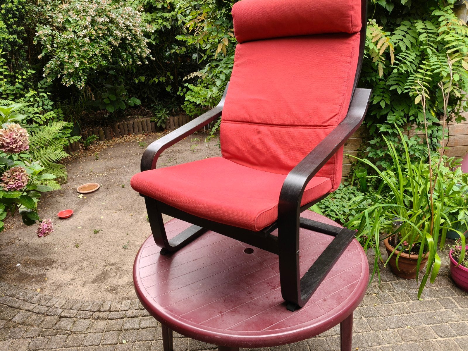 Ikea Rode Poang stoel, fauteuil, rode stof, zwart beukenhout, Huis en Inrichting, Fauteuils, Ophalen, Gebruikt, 75 tot 100 cm