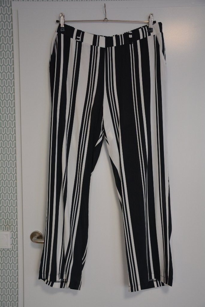 Nieuwe broek KYRA., Overige kleuren, Maat 46/48 (XL) of groter, Nieuw, Ophalen of Verzenden