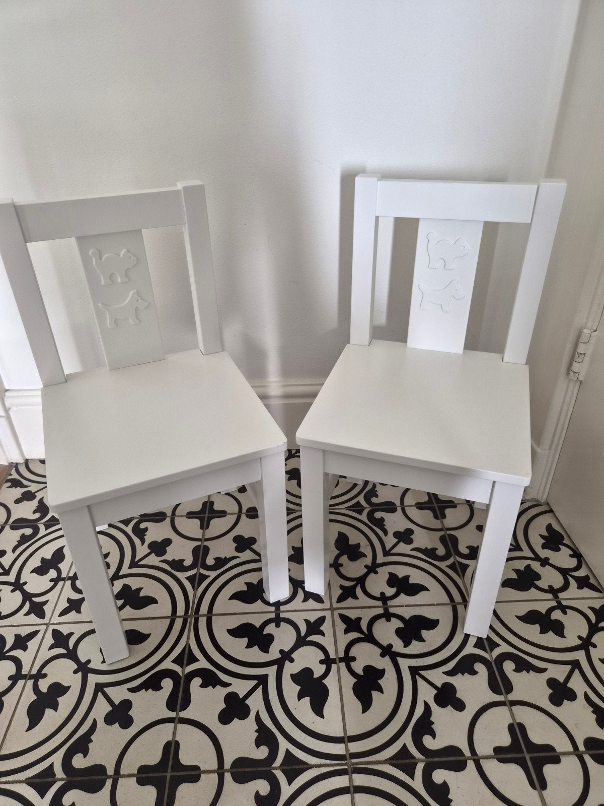 2 Ikea Kritter kinderstoelen nieuw, Ophalen, Kindvriendelijk, Speels, Twee, Wit