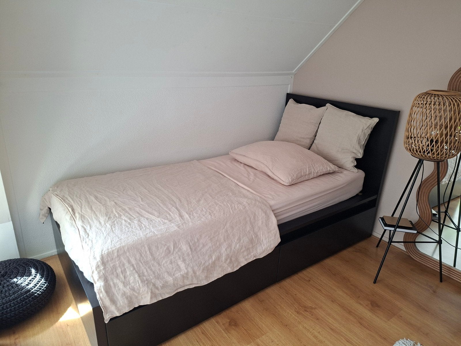 Ikea Malm bed, 1 persoons met 2 lades en lattenbodem., Ophalen, 90 cm, Eenpersoons, Zwart