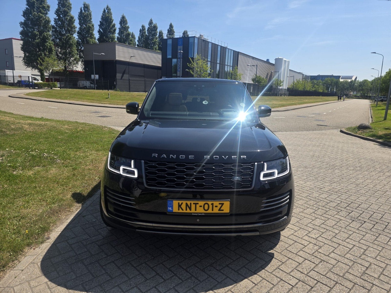 Land Rover Range Rover 2.0 P400e 404pk Aut 2018 Zwart, Auto's, Land Rover, Automaat, Euro 6, 4 cilinders, 2500 kg