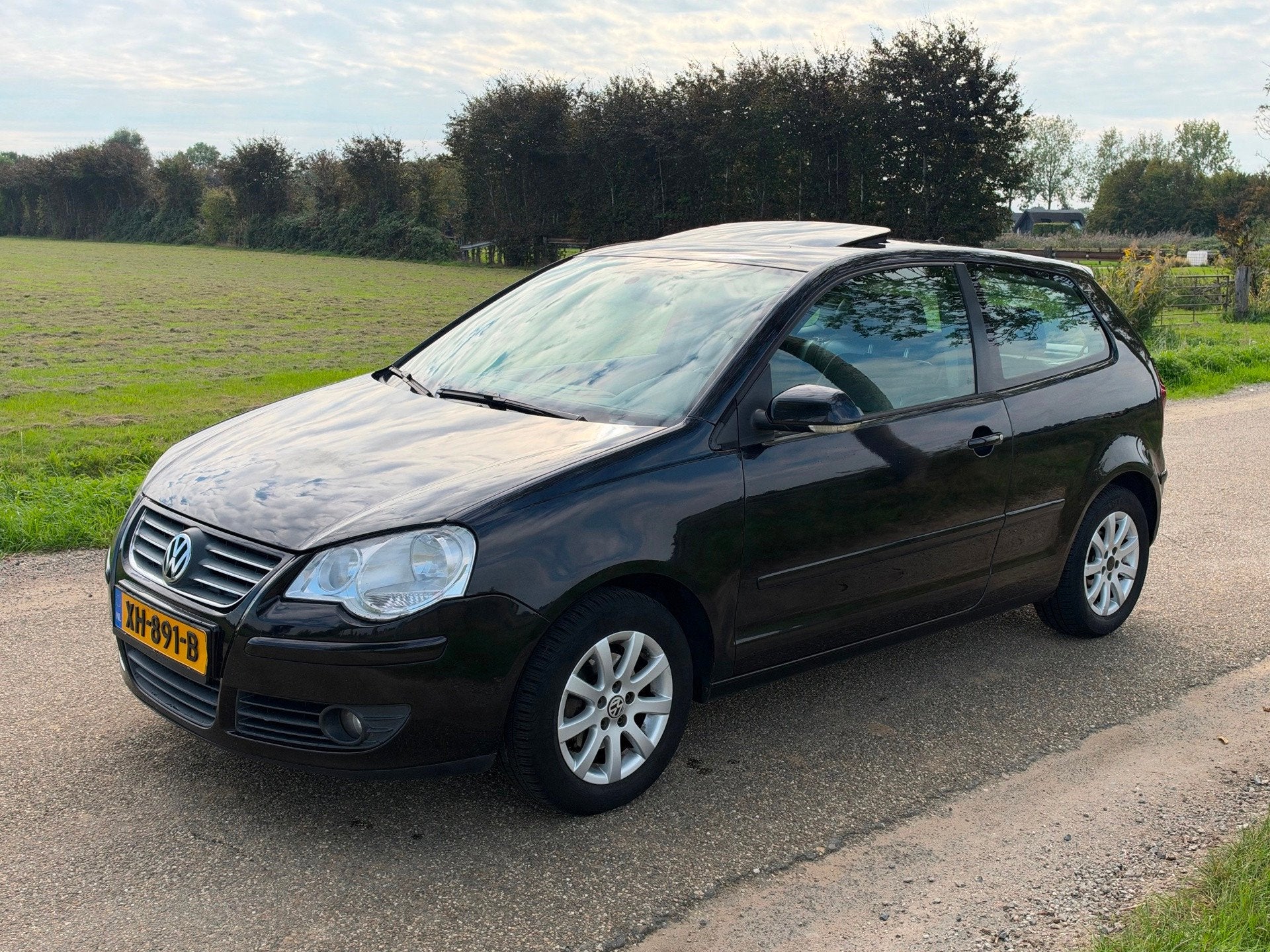 Volkswagen Polo 1.4-16V Trendline Airco NAP APK 06-2027, Voorwielaandrijving, Zwart, 4 cilinders, Zwart