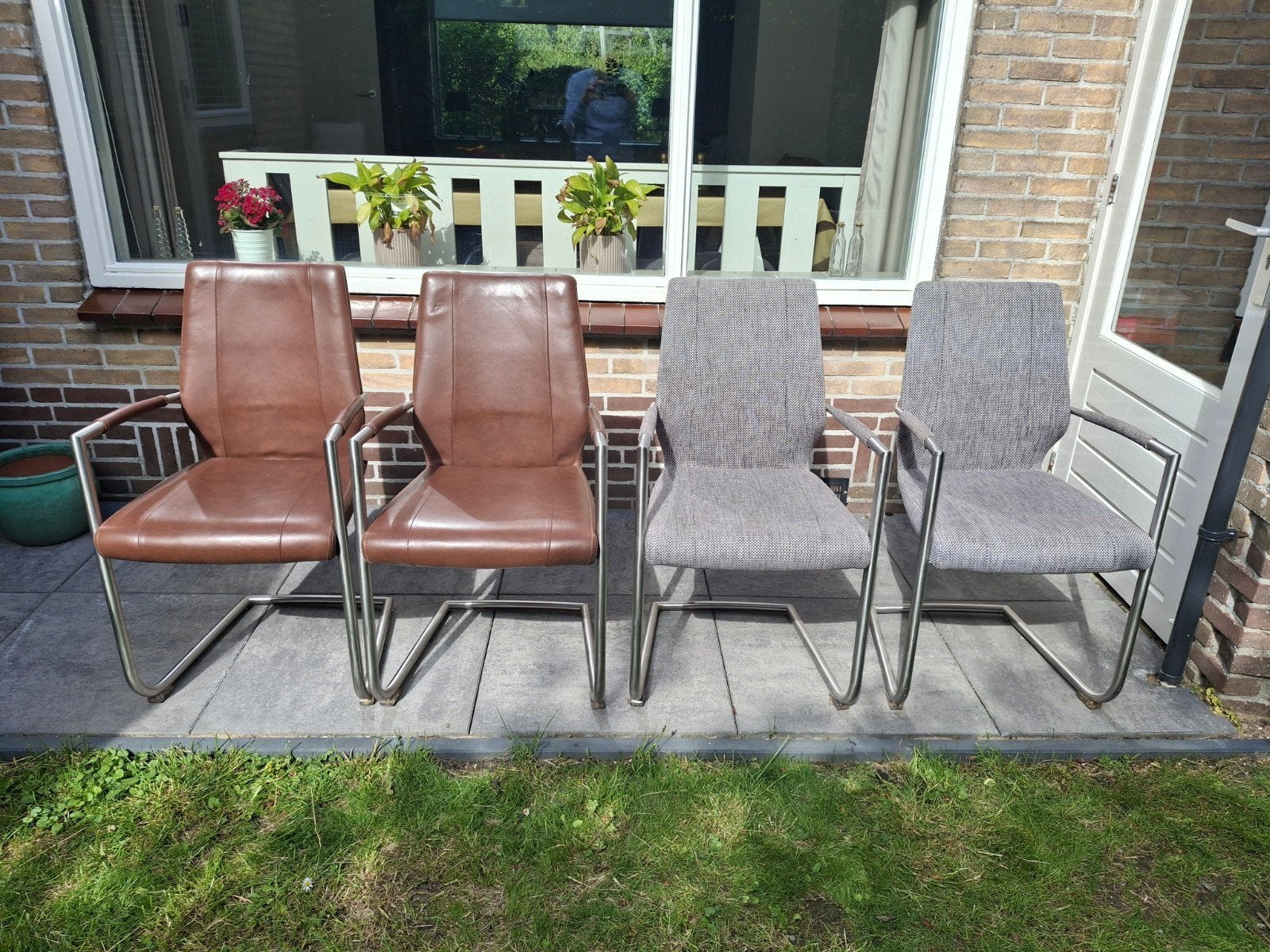 4 Henders en Hazel stoelen, Ophalen