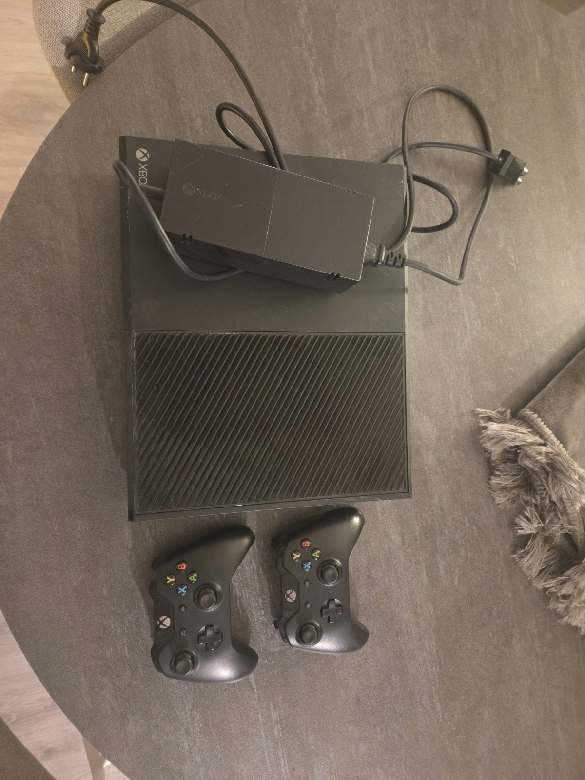 Xbox One met 2 controllers, Ophalen, Gebruikt, Met 2 controllers, Xbox One