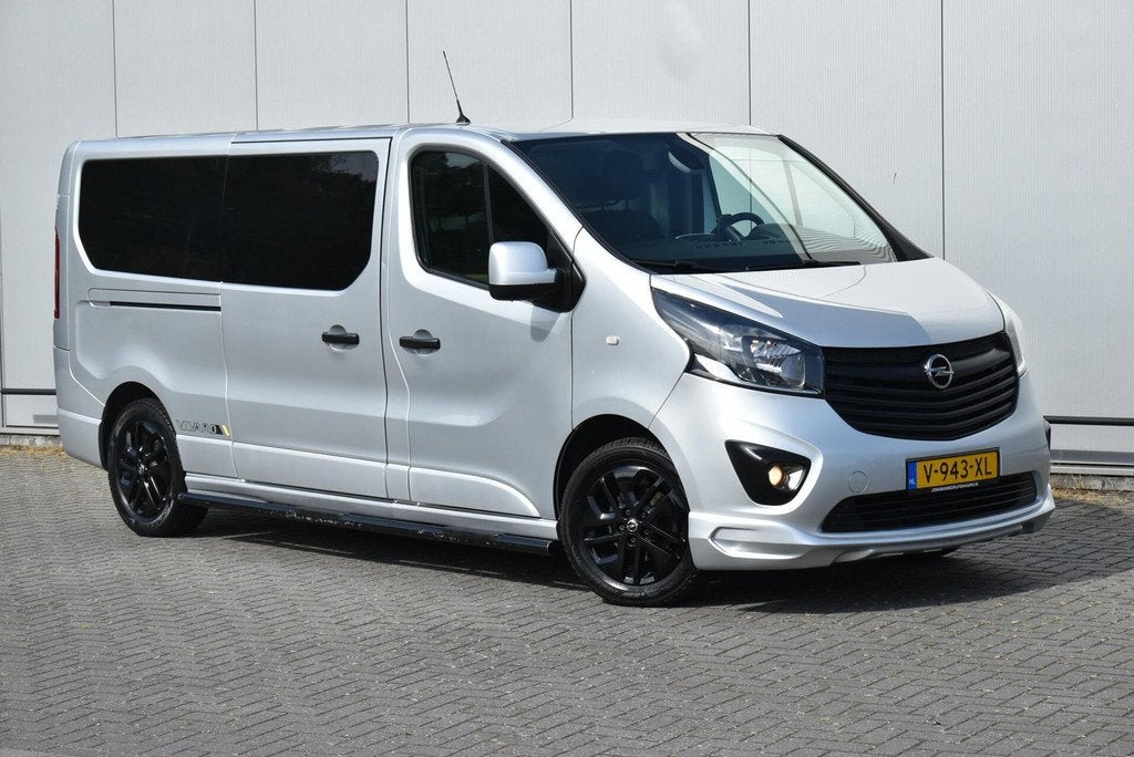 Opel Vivaro 1.6 CDTI L2H1 Irmscher Edition 70/200 Zeer Luxe, 145 pk, Gebruikt, 4 cilinders, Bedrijf