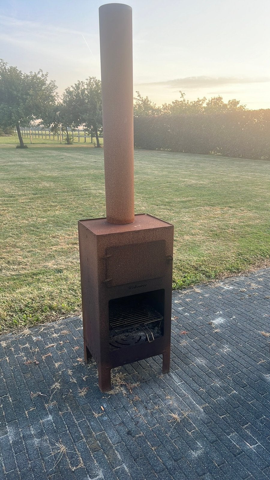 Welltevree Houtkachel /BBQ/Pizza oven, Ophalen, Zo goed als nieuw