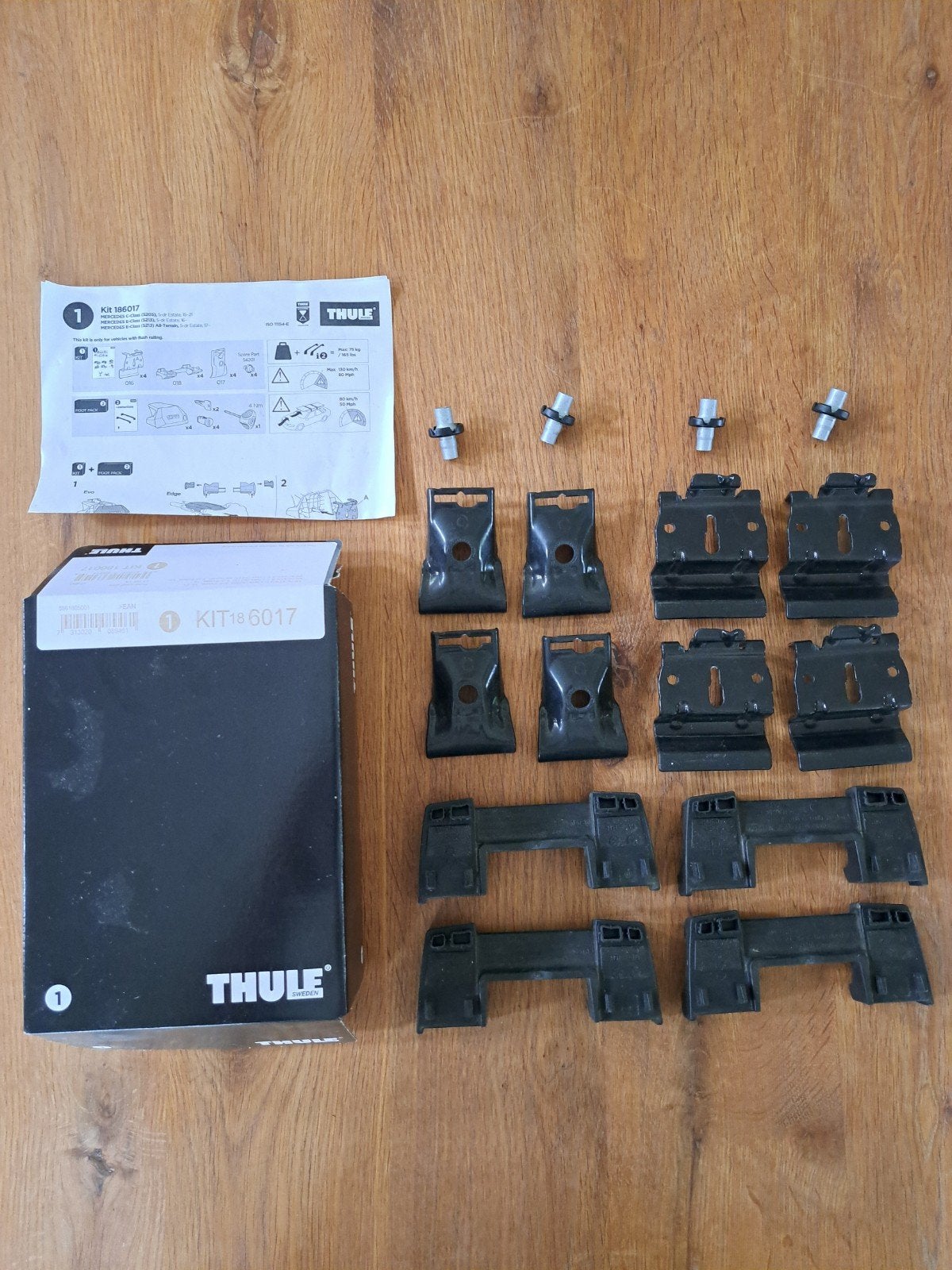 Thule kit 186017, Ophalen of Verzenden, Zo goed als nieuw