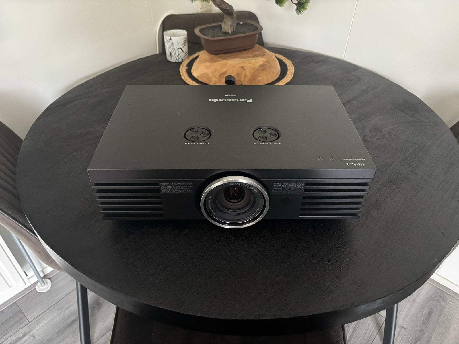 Panasonic PT-AE4000 Full HD Beamer met nieuwe lamp, Ophalen, Gebruikt, Panasonic, LCD