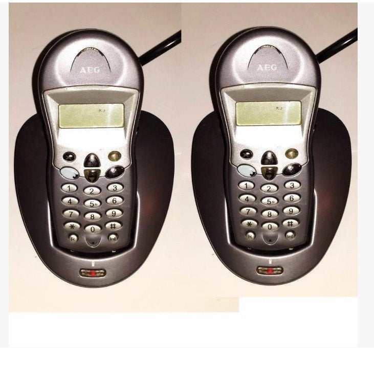 AEG Vaste telefoons en Toebehoren Draadloze handsets, Ophalen of Verzenden, 2 handsets