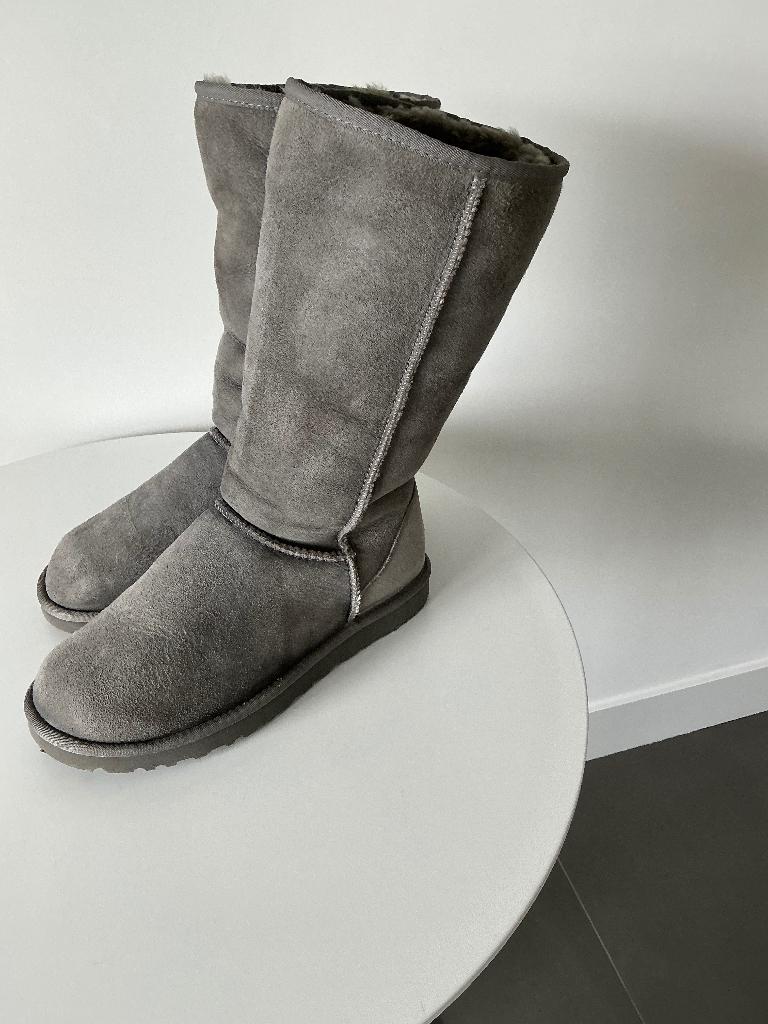 Grijze hoge UGG laarzen, maat 40, Kleding | Dames, Schoenen, Hoge laarzen, UGG, Ophalen of Verzenden, Zo goed als nieuw
