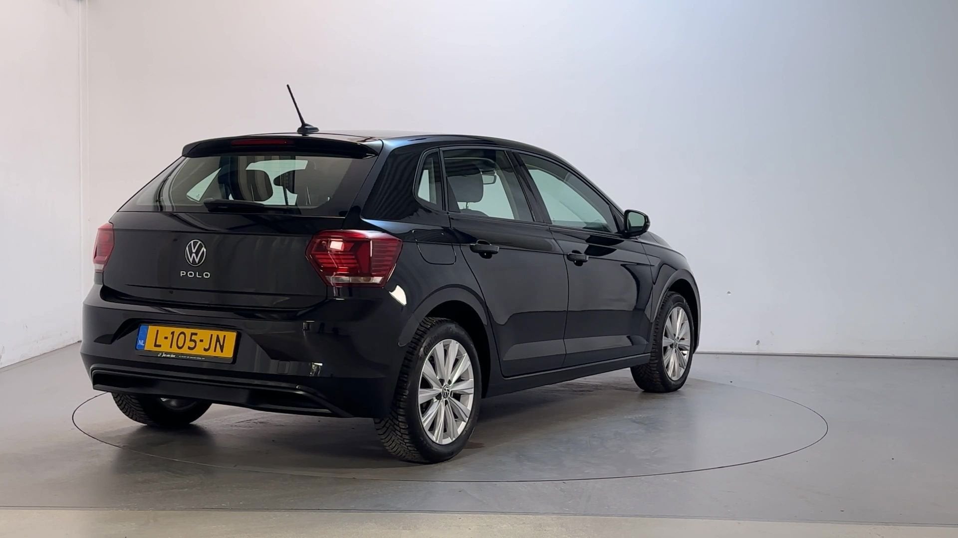 Volkswagen Polo 1.0 TSI Comfortline Parkeersensoren App-Conn, Voorwielaandrijving, Dealer onderhouden, Gebruikt, Origineel Nederlands