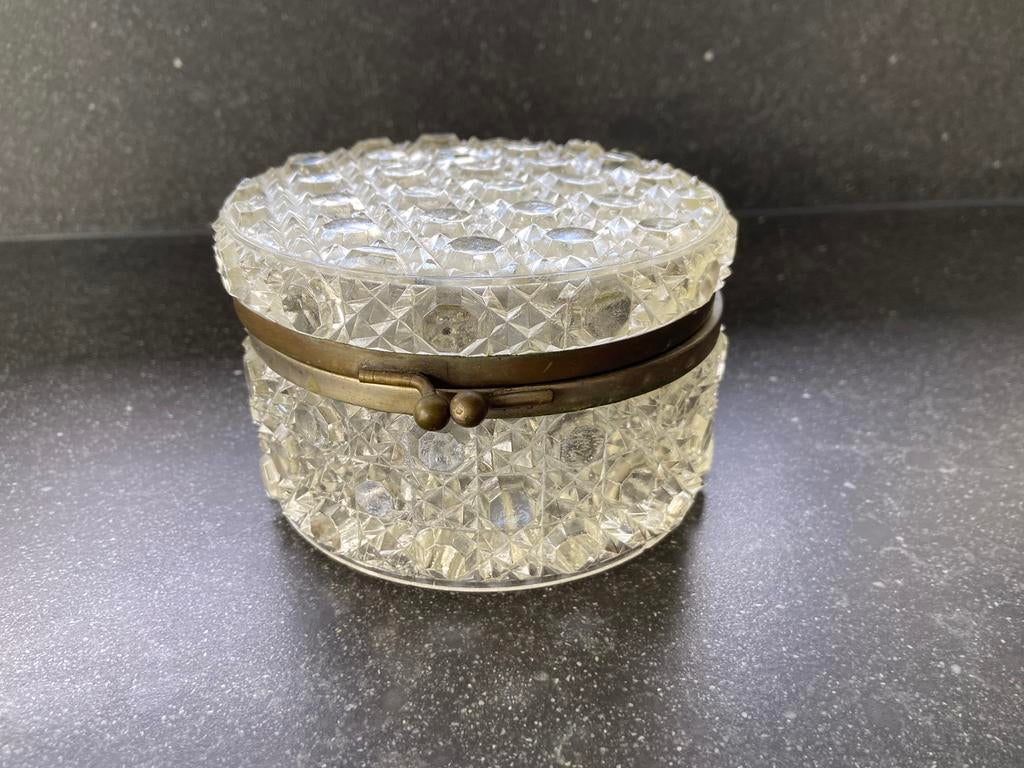 Oude antieke glazen koekdoos met messing sluiting persglas, Antiek en Kunst, Ophalen of Verzenden