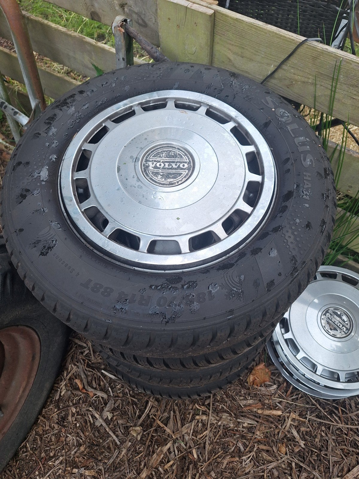 Originele volvo velgen met banden te koop, Auto diversen, Wieldoppen, Ophalen, Gebruikt