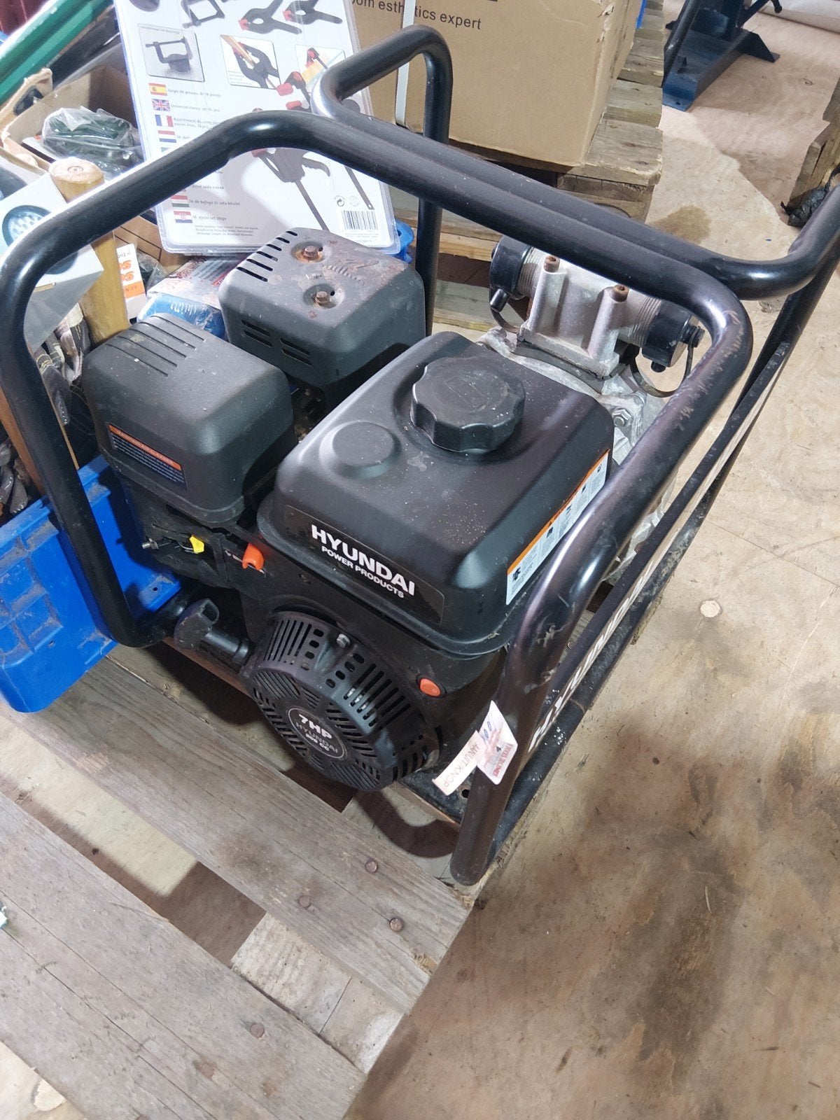 Hyundai benzine waterpomp, Tuin en Terras, Waterpompen, Ophalen, Zo goed als nieuw, Handmatig, Beregeningspomp