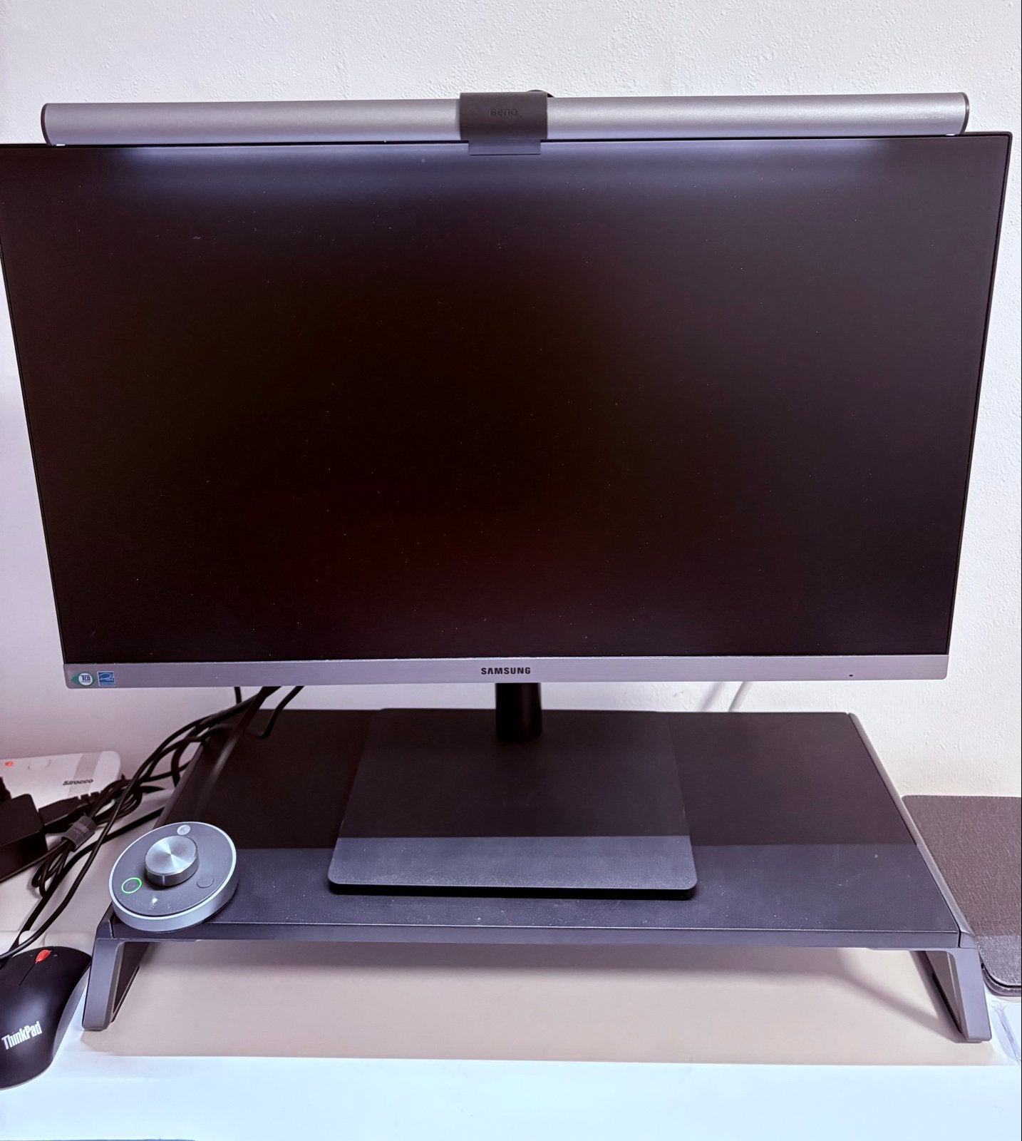 Samsung LS24R650 monitor + BenQ ScreenBar + Desktop stand, Computers en Software, Monitoren, Ophalen, HDMI, IPS, In hoogte verstelbaar