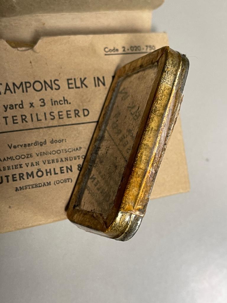 3 vaseline tampons  blikjes 1 yard x 3 inch gesteriliseerd, Verzamelen, Blikken, Ophalen of Verzenden, Nieuw, Overige, Overige merken