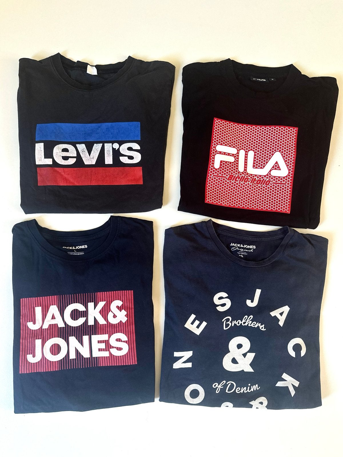 4x T-shirts: Levi's, Fila, Jack & Jones L, Ophalen of Verzenden, Gedragen, Maat 52/54 (L), Zwart