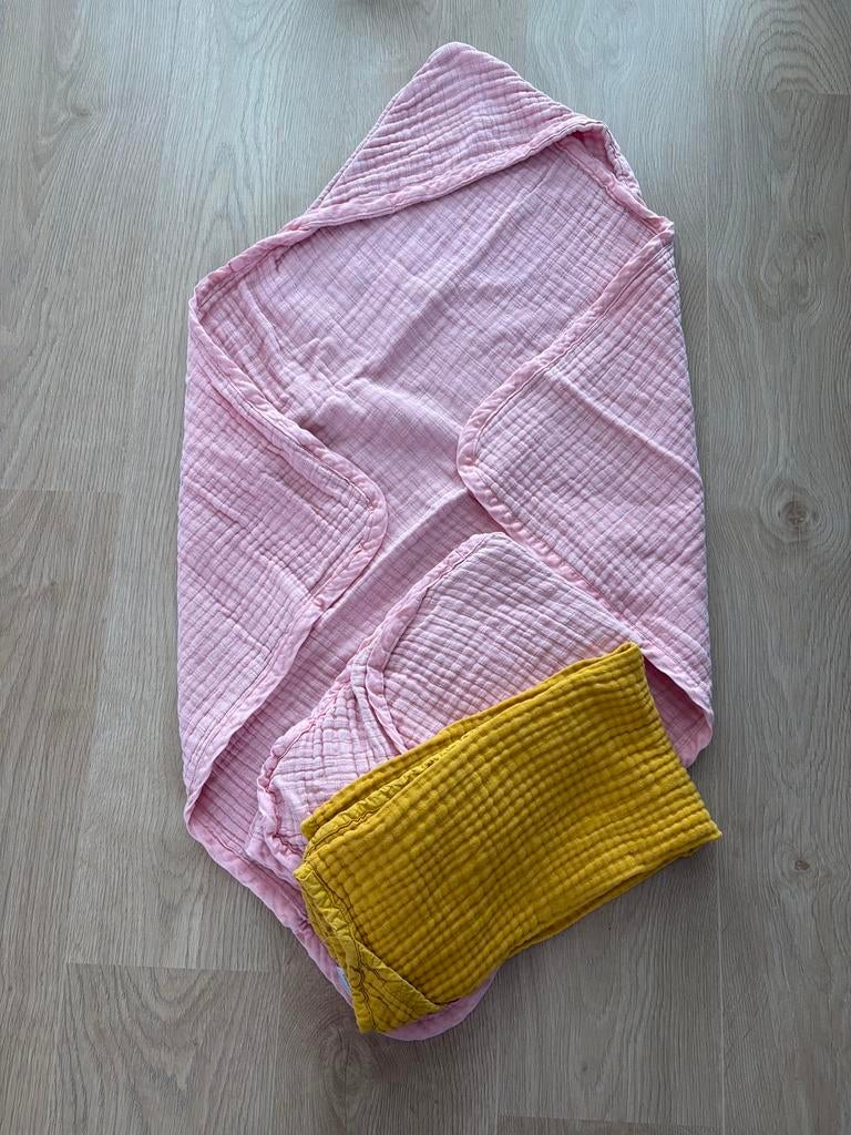 Bambino hydrofiele badcapes 100% katoen roze en geel, Ophalen of Verzenden, Zo goed als nieuw, Overige typen, Overige merken