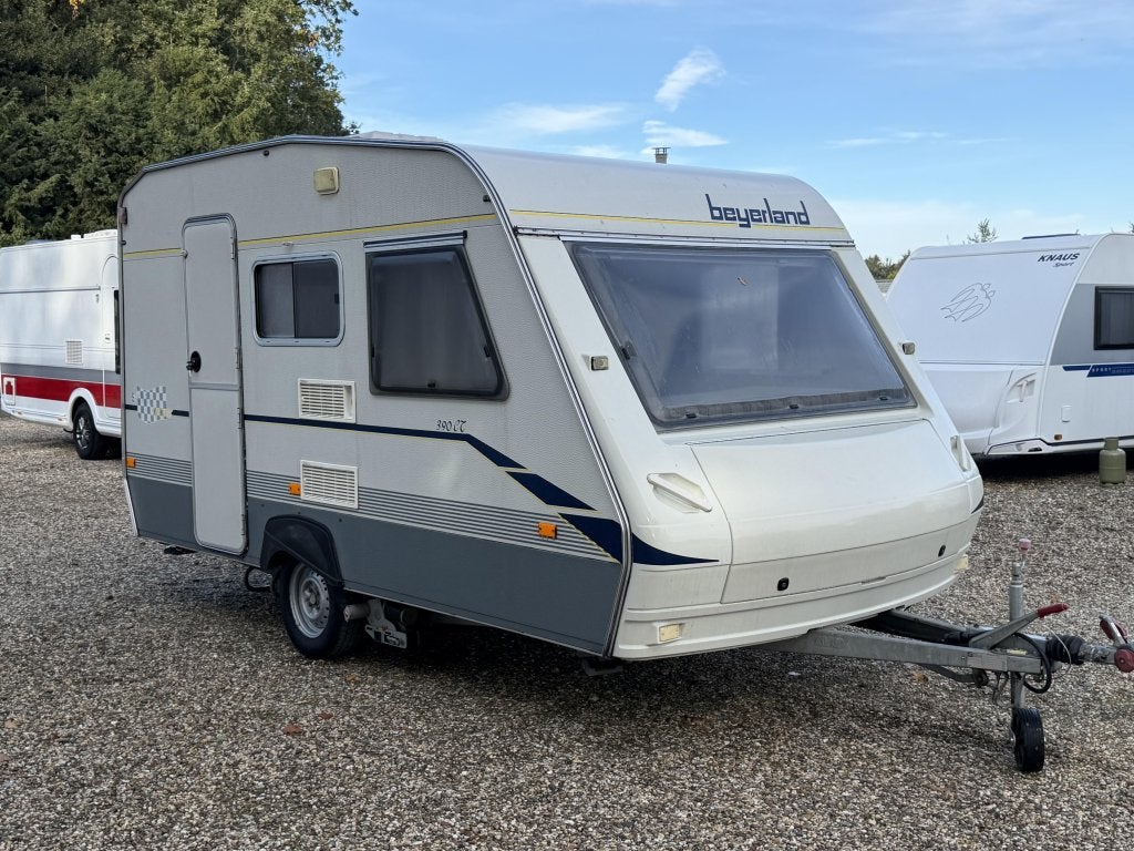 Beyerland Silver Sport 390 CT Zeer netjes Mover, Caravans en Kamperen, Standaardzit, Bedrijf, Dwarsbed, Serviceluik