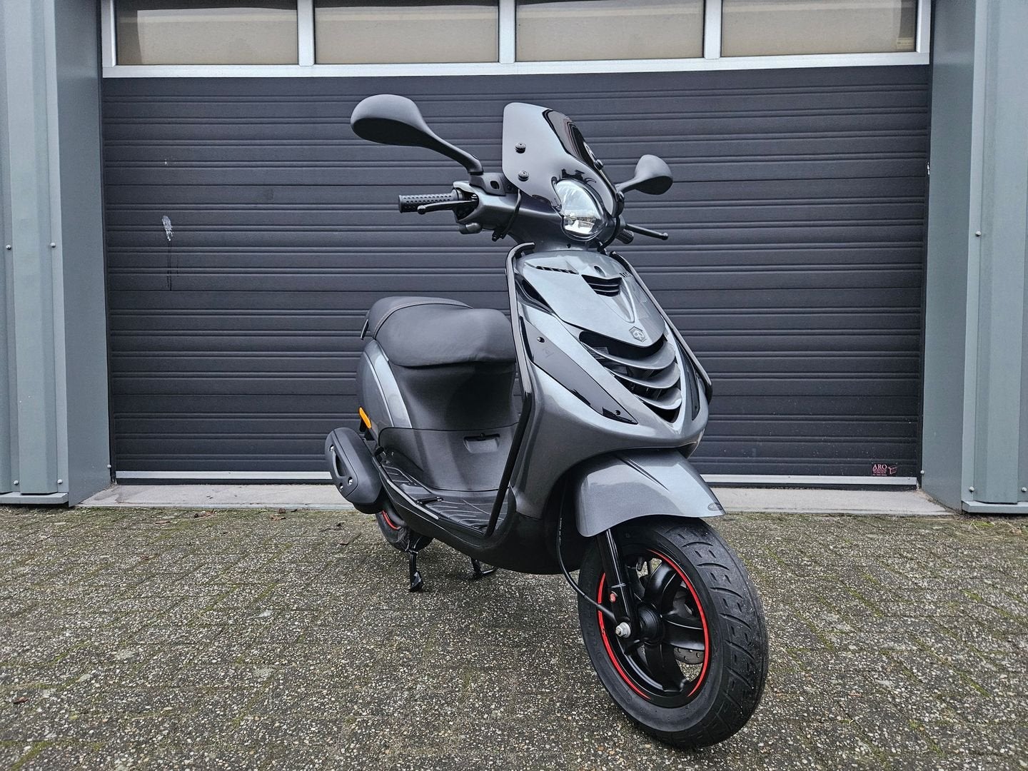PIAGGIO ZIP 4T E4 BROM BJ 06-2020 MAGIC 7686KM + OPTIES!, Fietsen en Brommers, Scooters | Piaggio, Zo goed als nieuw, Zip, Benzine