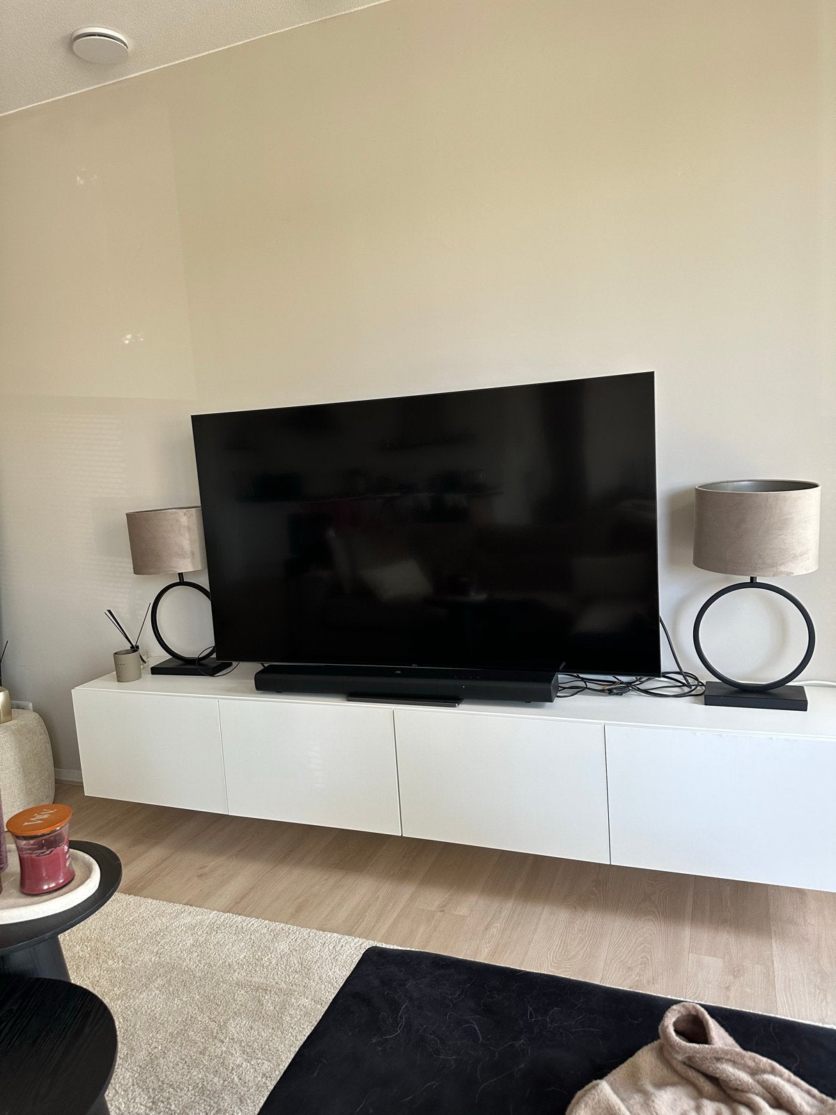 Ikea Besta TV-meubel wit met ophangsysteem, Ophalen, Overige materialen, Zo goed als nieuw, 200 cm of meer