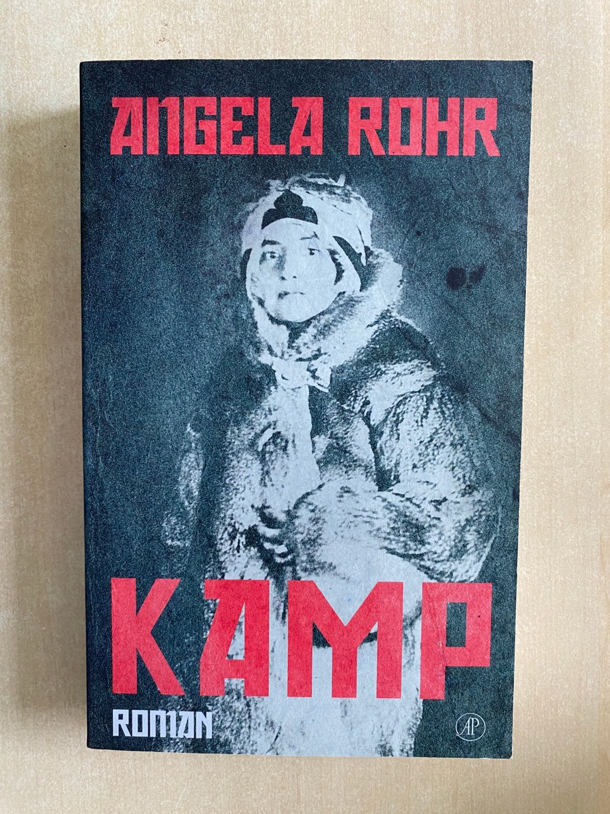 Kamp (Angela Rohr), Ophalen of Verzenden, Zo goed als nieuw