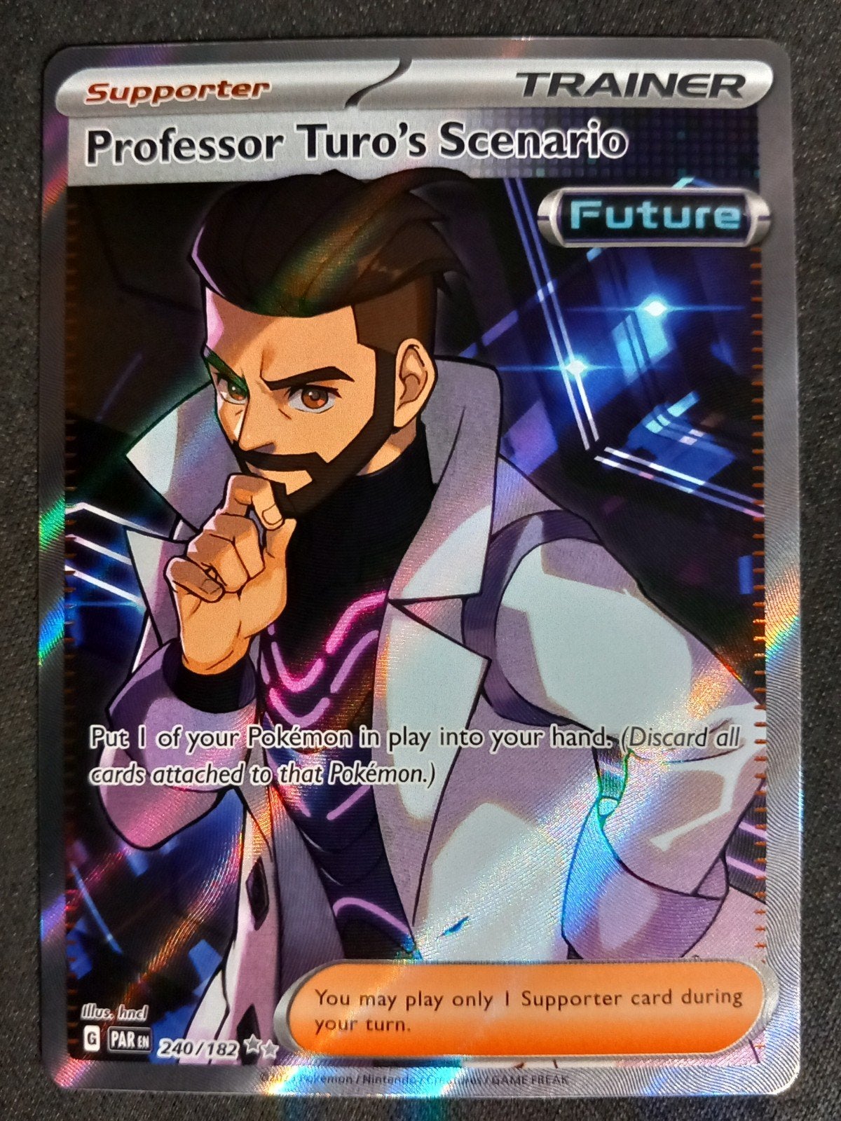 Professor Turo's Scenario 240/182 Paradox Full Art Excellent, Verzenden, Zo goed als nieuw, Losse kaart, Foil