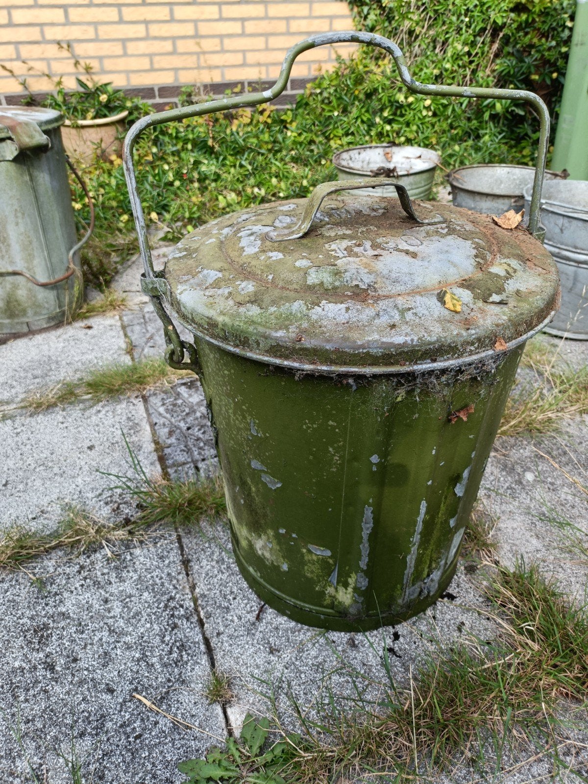zinken vuilnisbak, Ophalen, Gebruikt