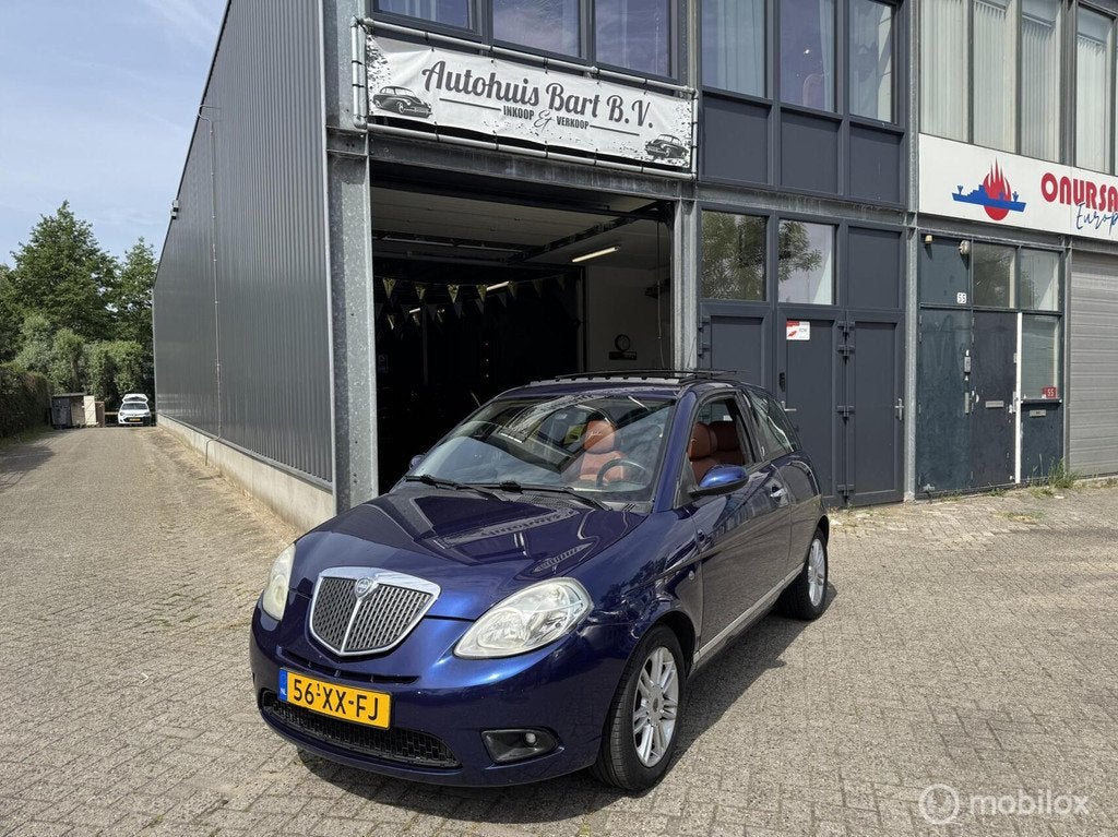 Lancia Ypsilon 1.4-16V Oro Automaat! Airco! APK! NAP Logisch, 970 kg, Origineel Nederlands, Bedrijf, 1368 cc