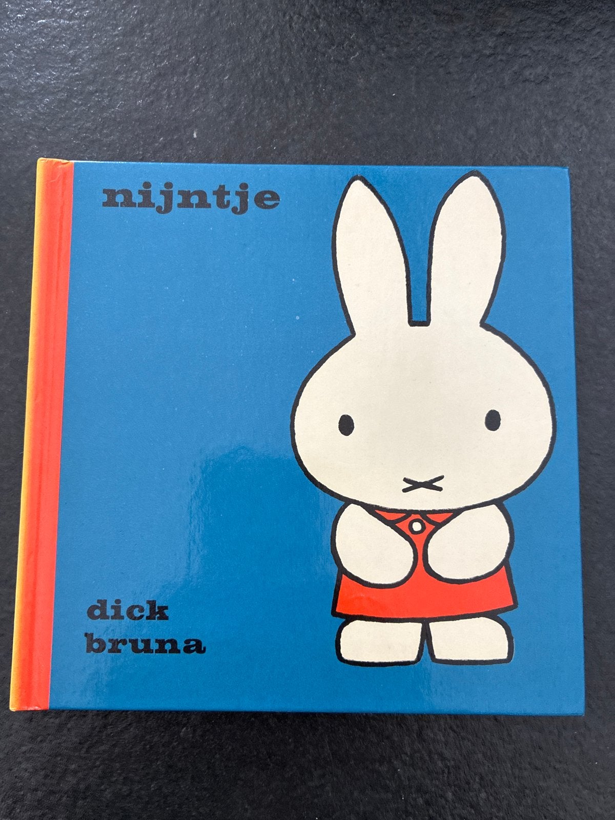 Nijntje boek van Dick Bruna - Klassiek kinderboek, Ophalen of Verzenden, Gelezen, 1 tot 2 jaar
