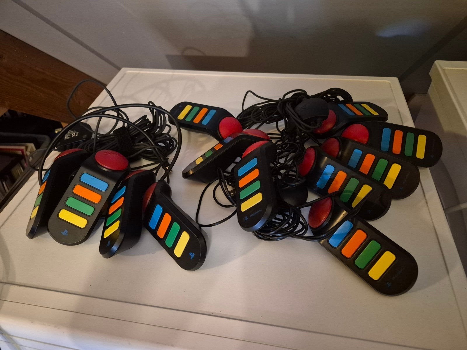 Buzz! Buzzers - Quizcontrollers voor PS2 & PS3, Spelcomputers en Games, Games | Sony PlayStation 3, Gebruikt, Overige genres, Eén computer