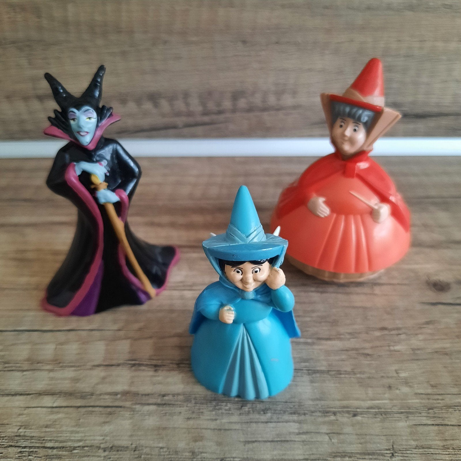 Walt Disney 2 feeën van Doornroosje en Malafid, Verzamelen, Disney, Ophalen of Verzenden, Zo goed als nieuw, Beeldje of Figuurtje