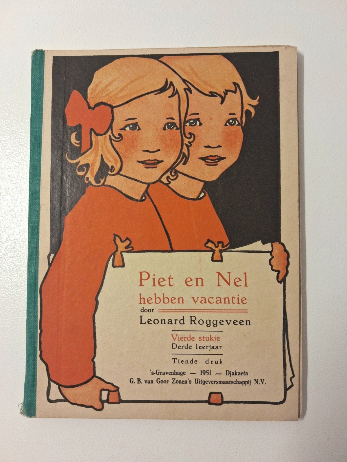 Antiek schoolboekje Piet en Nel hebben vacantie (1951), Antiek en Kunst, Ophalen of Verzenden, Leonard Roggeveen
