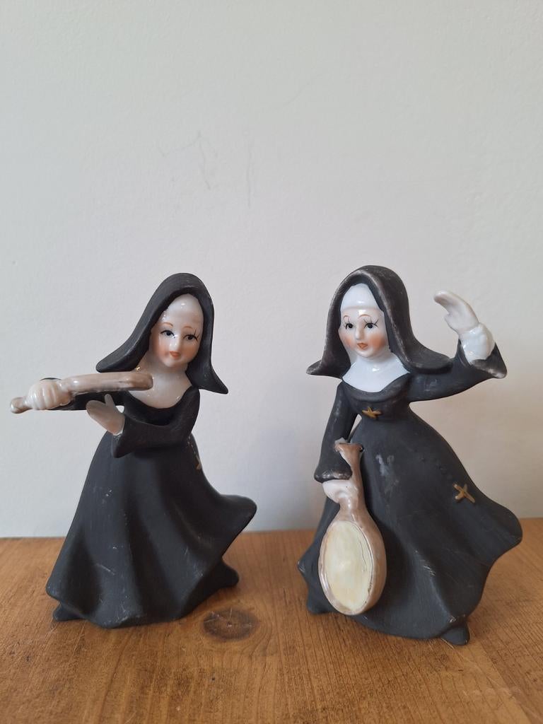 2 nonnen beeldjes, Ophalen of Verzenden, Zo goed als nieuw