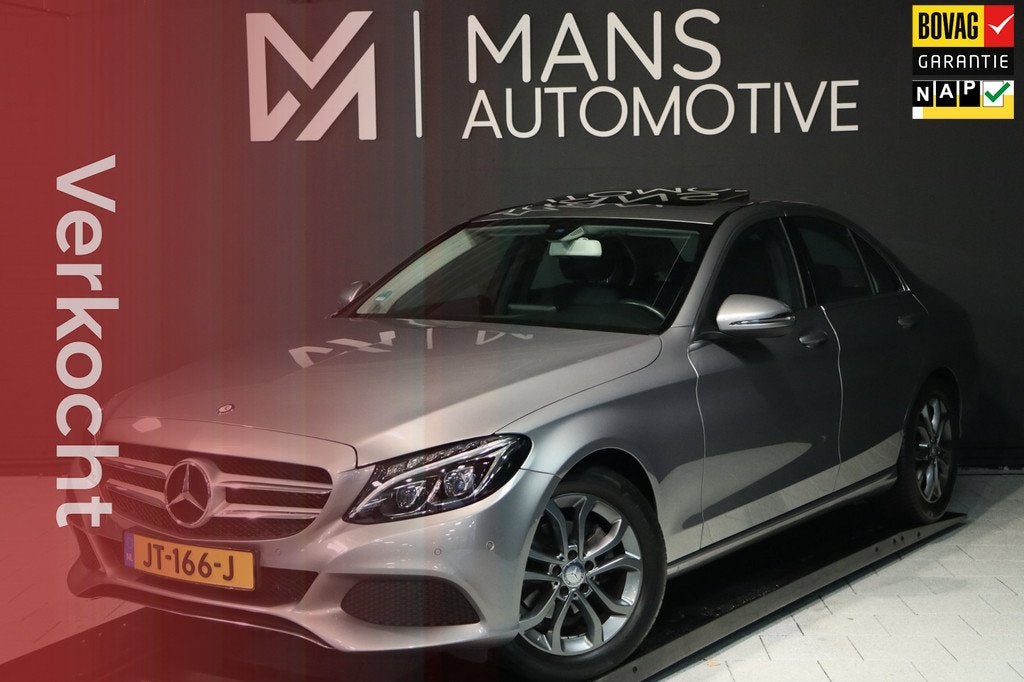 Mercedes-Benz C-klasse 180 / SCHUIFDAK / CAMERA / NAP / STOE, Automaat, Leder en Stof, Bedrijf, 19 km/l