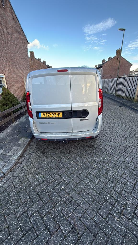 Fiat Doblo Cargo PLC 1.6 MJ 120pk L2 Maxi 2018 Grijs, Auto's, Bestelauto's, Voorwielaandrijving, 4 cilinders, 19 km/l, Particulier