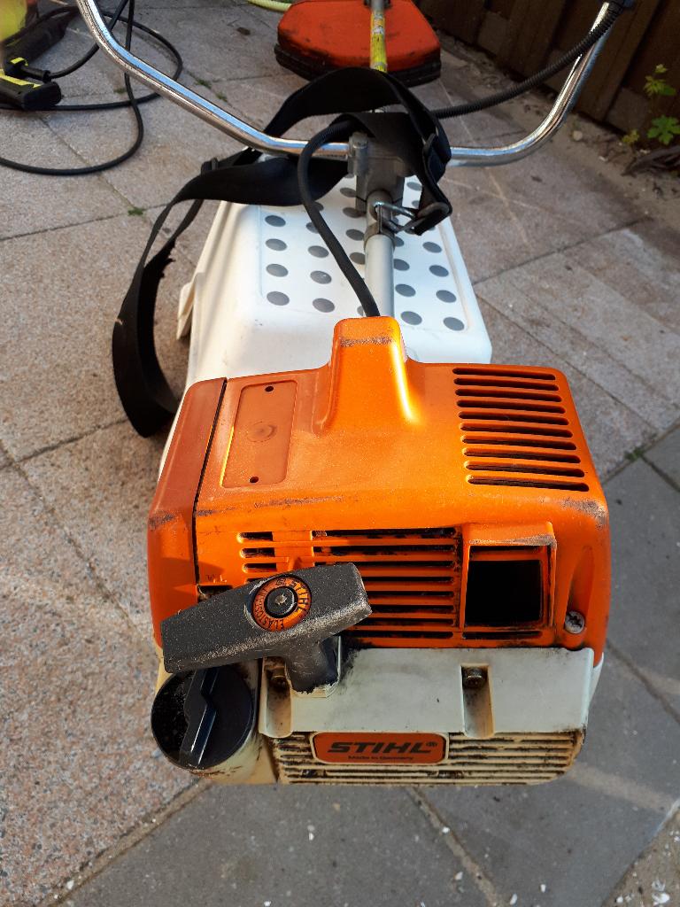 Stihl FS 180 Bosmaaier - Krachtig en Betrouwbaar, Ophalen, Benzine