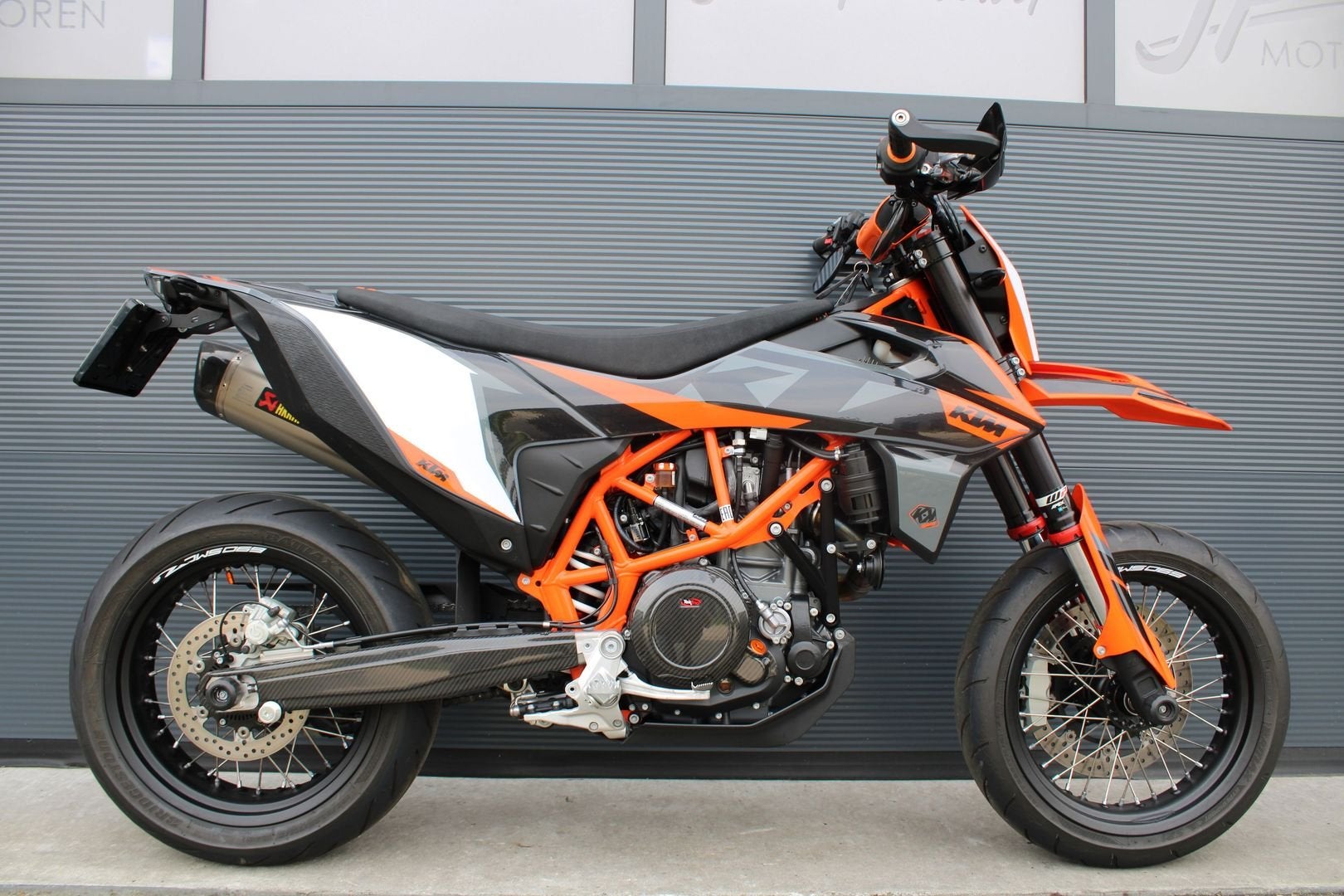 KTM 690 SMC-R smc (2021) *Org.NL*Akrapovic*, Motoren, 693 cc, KTM, Bedrijf, Onbekend