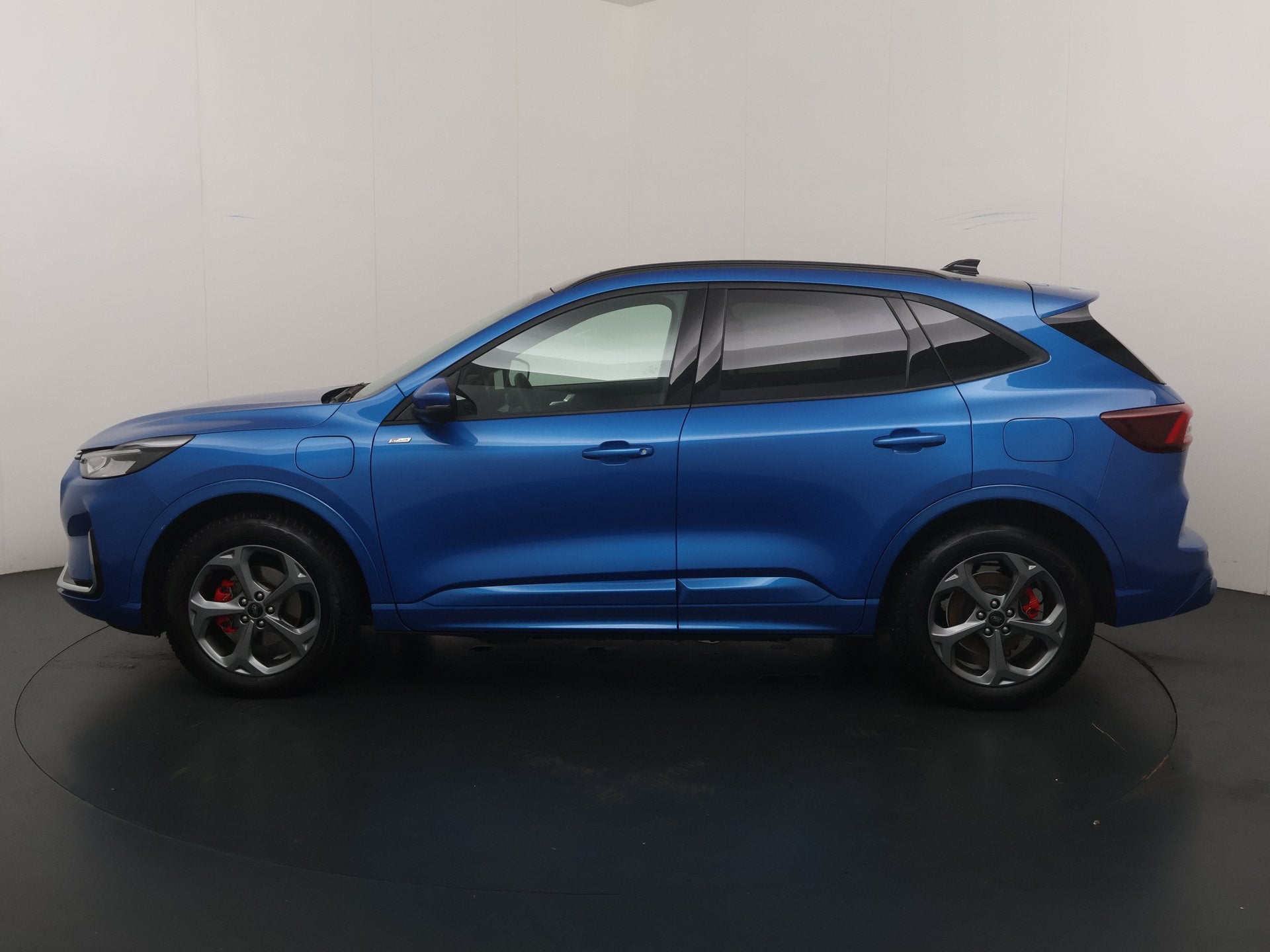 Ford Kuga 2.5 PHEV 243 pk ST-Line X | Trekhaak | Pano I Adap, Gebruikt, Zwart, Blauw, Bedrijf