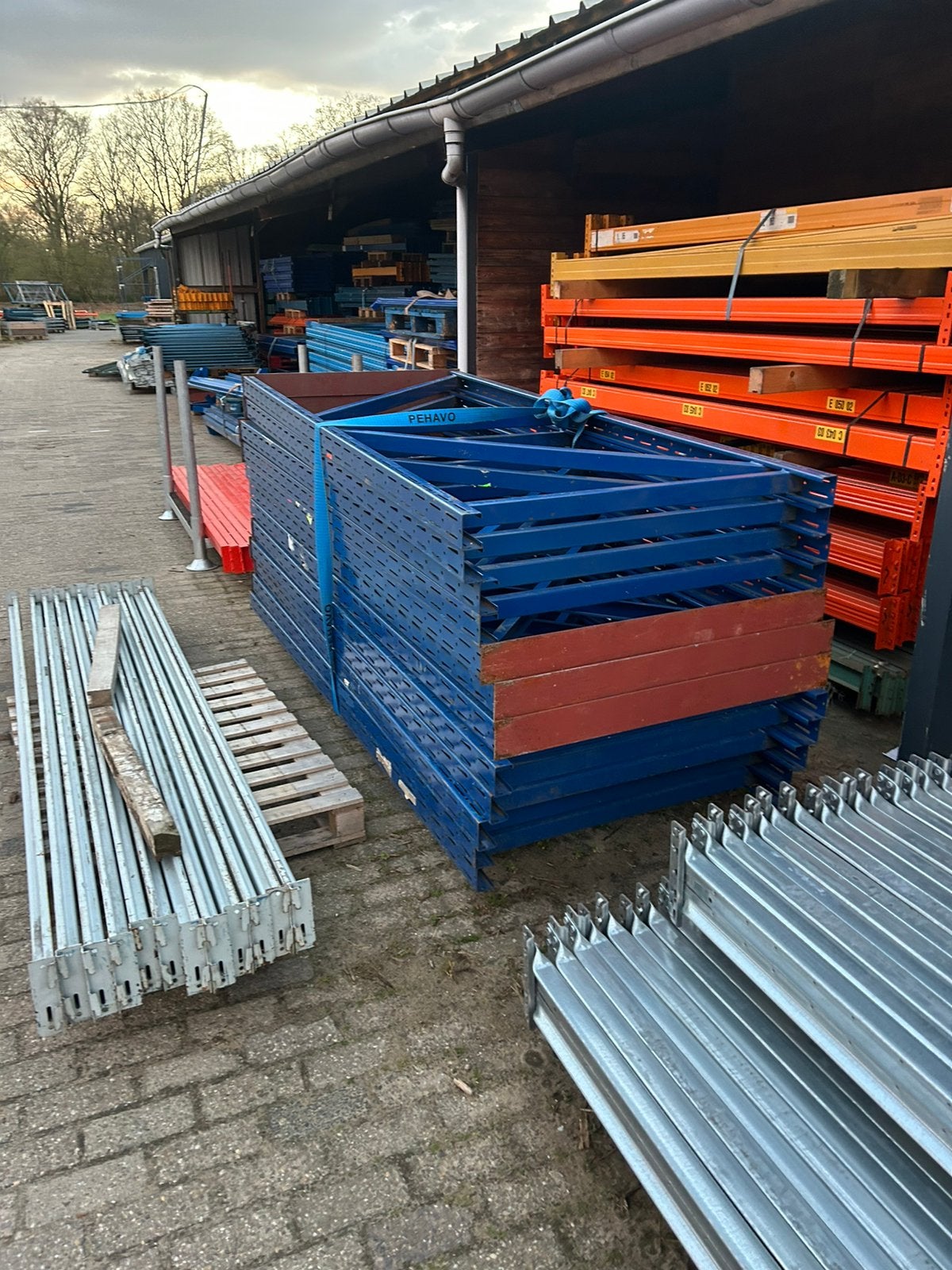 Goedkope stelling stellingen vanaf 50 euro, Ophalen, 250 cm of meer, Palen