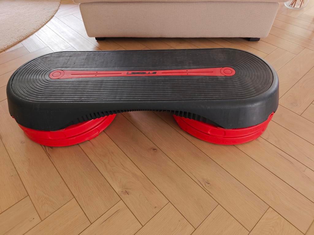 Les Mills Smartstep met 4 risers, Sport en Fitness, Fitnessmaterialen, Ophalen, Gebruikt, Benen, Stepbank