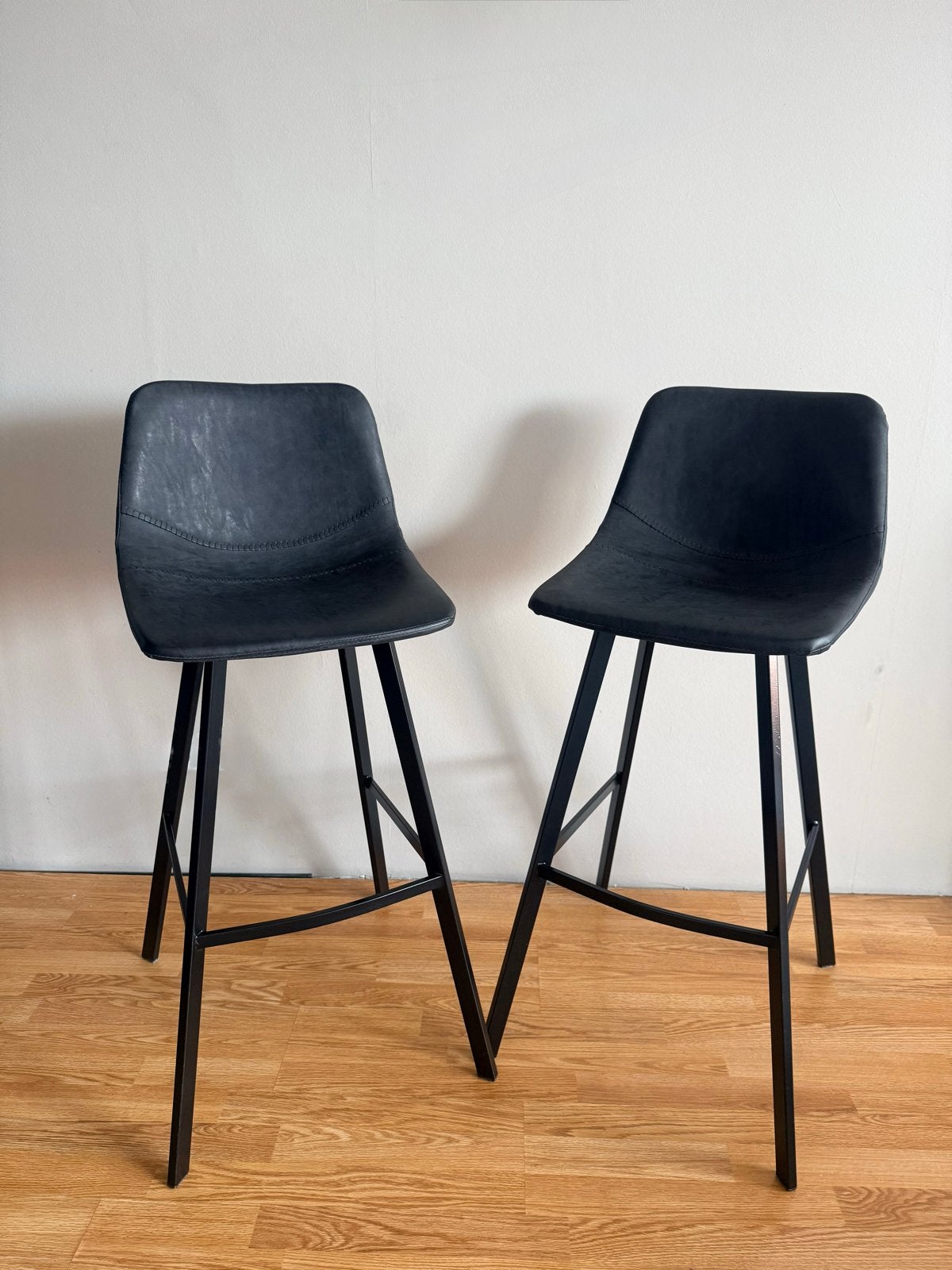 2x Industriële barkruk zwart/antraciet eco-leer, Ophalen, Met voetsteun, 60 tot 90 cm, Leer