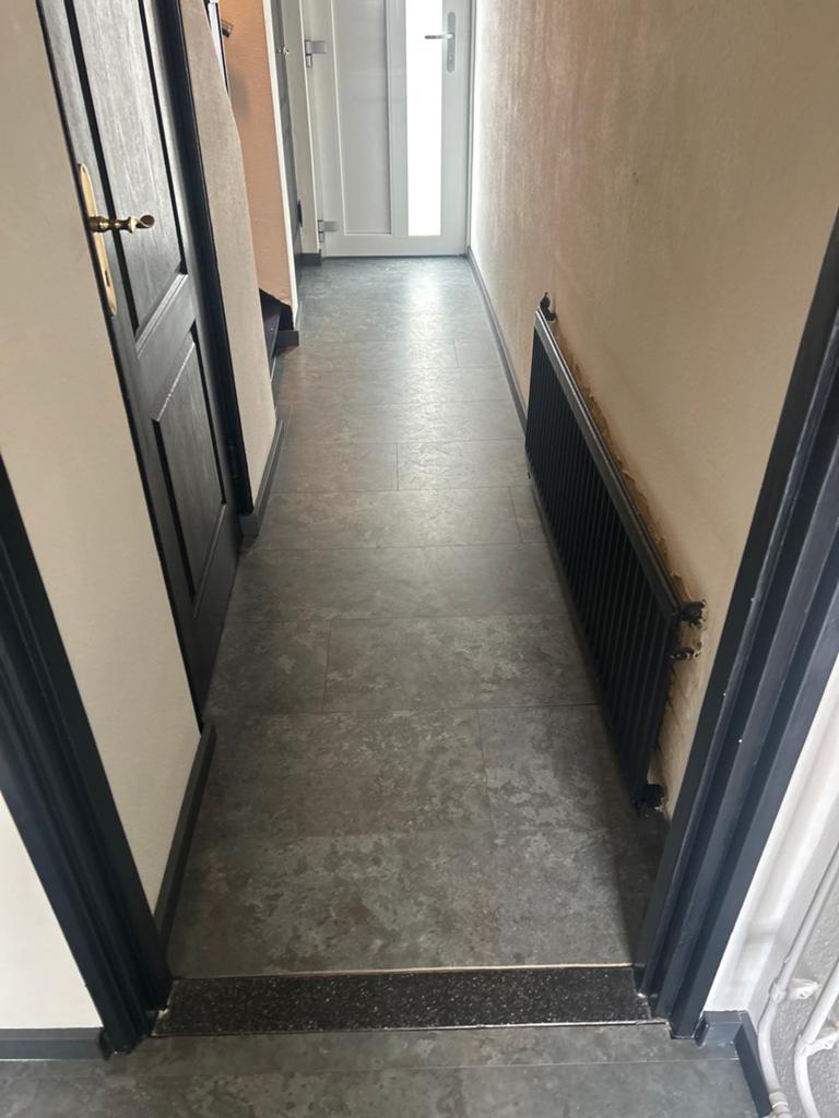 Laminaat vloer, grijs, 36m², zo goed als nieuw, Huis en Inrichting, Stoffering | Vloerbedekking, Ophalen, Gebruikt, 25 tot 50 m²